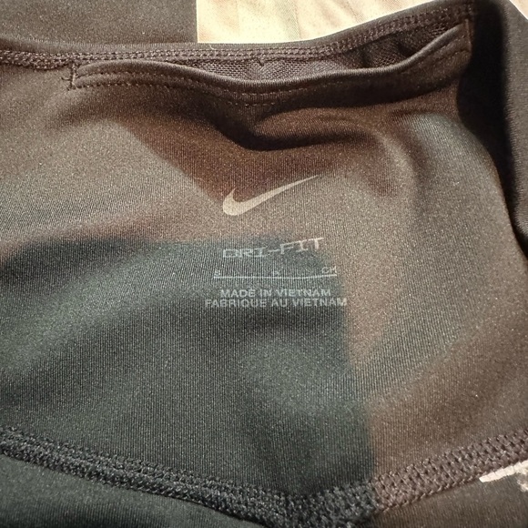 Nike Black and Gray Leggings Soft Stretchy Bottoms - Picture 2 of 7
